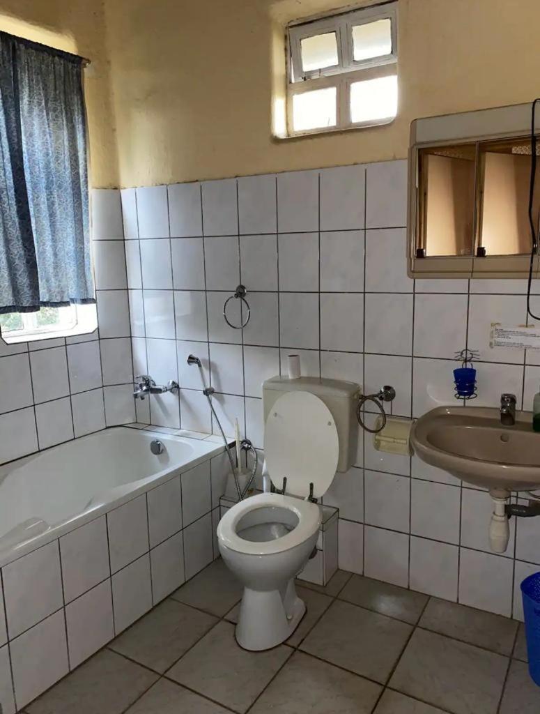 Guesthousejane Villa & Apartments Naivasha Quarto foto
