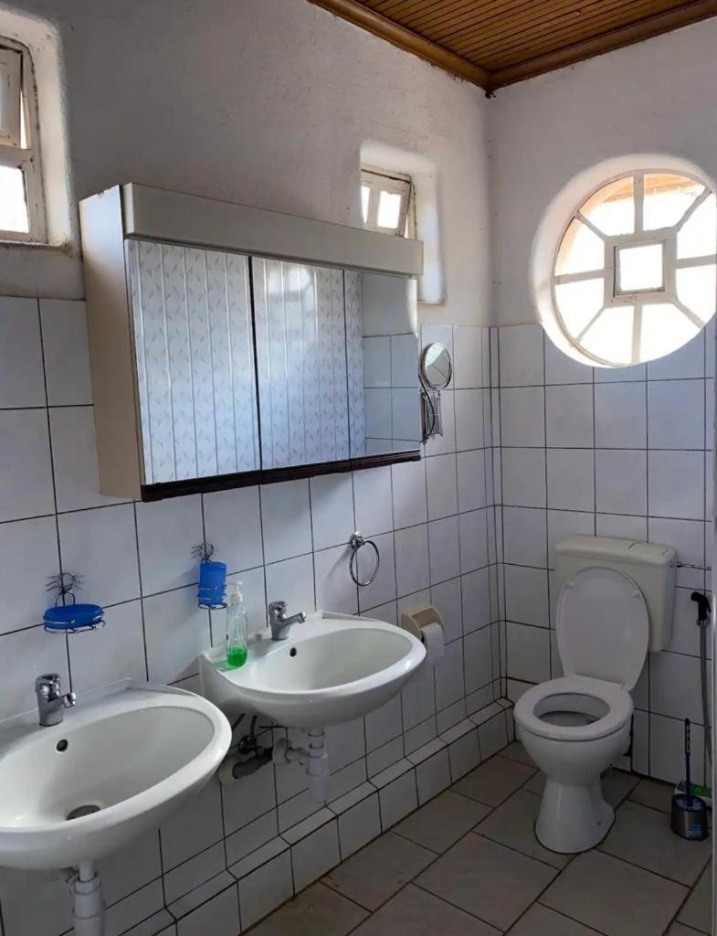 Guesthousejane Villa & Apartments Naivasha Quarto foto
